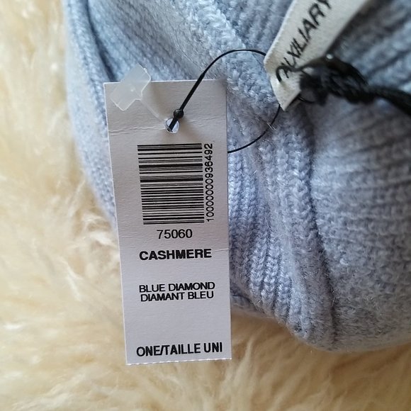 Aritiza Auxiliary Beanie 88% Cashmere in Light Blue - NWTags - Picture 12 of 16